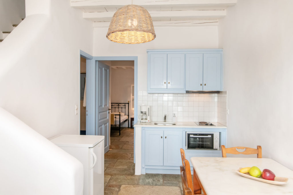 Tinos Hotels Throubi